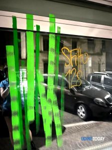 Incursione artistica nella notte a Udine: marchiati di verde 140 edifici sfitti