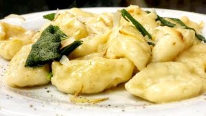 Festa d’Estate a Parlati di Recoaro, specialità gnocchi con fioretta