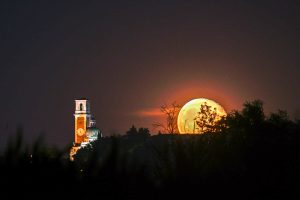 Arriva la magica Luna Piena di Luglio, riti e credenze