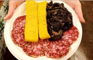 Festa della Sopressa a Villabalzana con ricco stand gastronomico