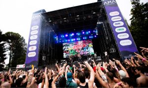 Fermati con coltelli ai controlli, due denunce durante l'AMA Music Festival