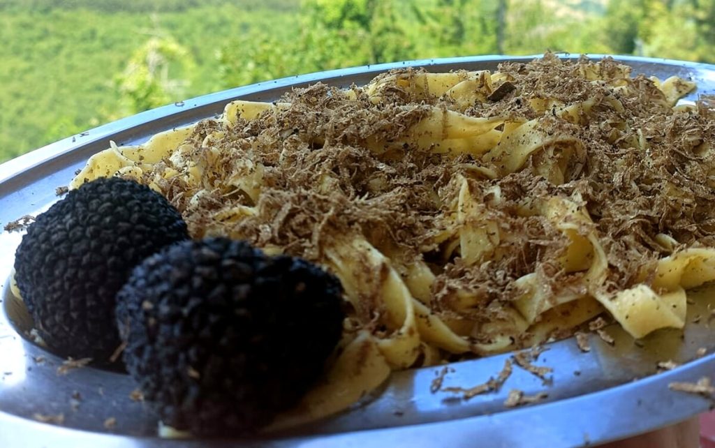 Tradizionale Sagra Patronale a Restena con specialità quaglie e tartufo