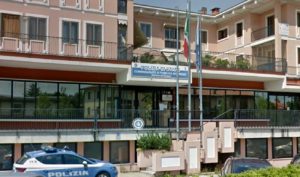 Al bar con la cocaina, arrestato 36enne