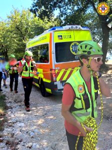 Scivola sul sentiero, 69enne recuperata dal Soccorso alpino