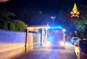 Brucia un deumidificatore, appartamento invaso dal fumo: intossicata una donna