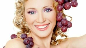 Le preziose proprietà dell'uva e del cetriolo per pelle e capelli