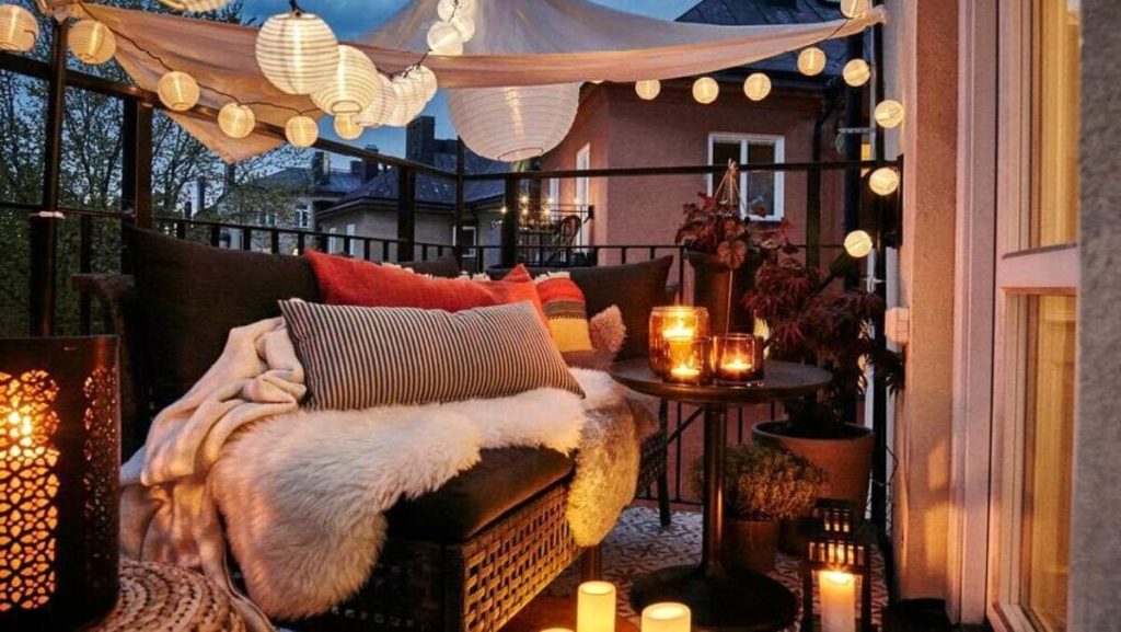 Idee per arredare il balcone in autunno