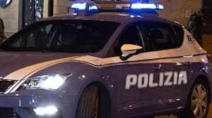 A spasso con un martello, denunciato 27enne