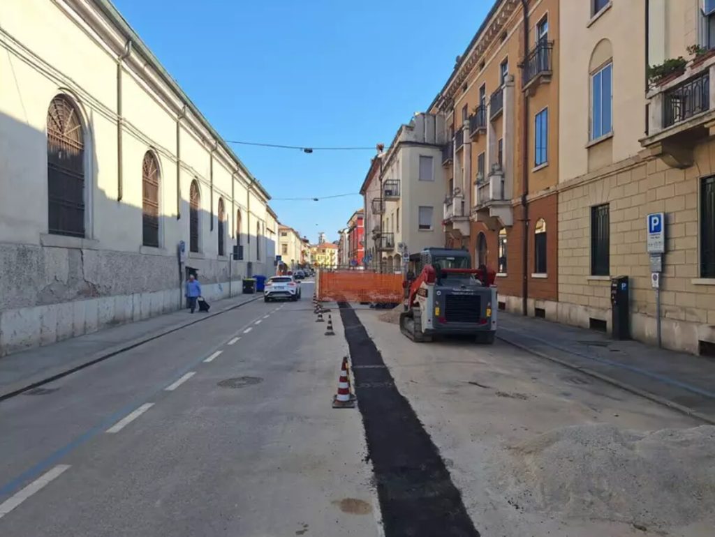 Tombe di epoca romana rinvenute in contrà Porta Nova: cantiere prorogato