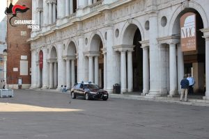 Soldi facili con le crypto-valute: aggancio via social e tentata estorsione