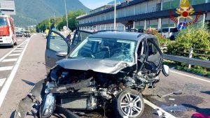 Schianto in Valsugana, lutto cittadino a Torri di Quartesolo per il funerale del piccolo Lorenzo