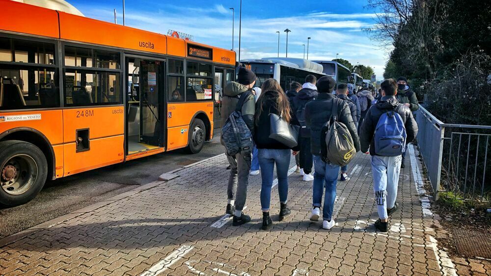 Torna a suonare la campanella per 640mila studenti in Veneto, ma torna anche il caos supplenze