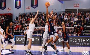 Il Famila Schio sbanca di prepotenza Campobasso e vola in testa alla Serie A1