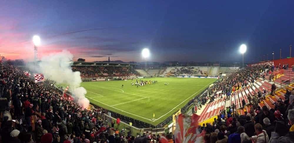 Operazione Nostalgia fa tappa a Vicenza: gli ex campioni del pallone al Menti