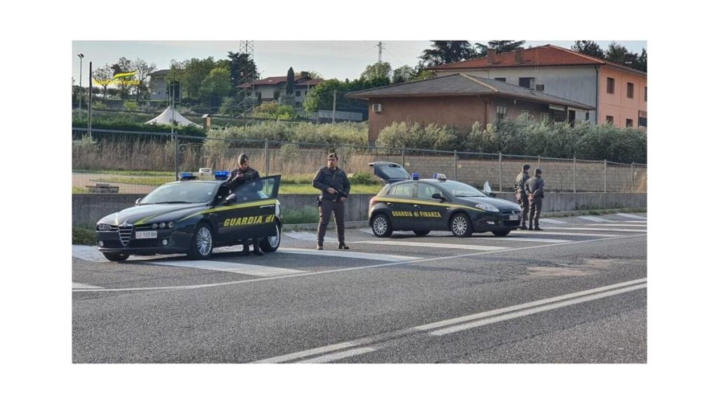Blitz di Hallowen della guardia di finanza: scoperti lavoratori in nero, droga e prodotti irregolari
