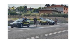 Blitz di Hallowen della guardia di finanza: scoperti lavoratori in nero, droga e prodotti irregolari