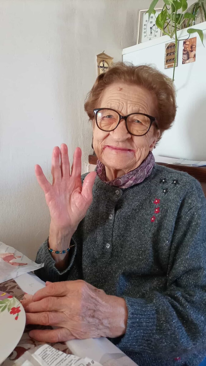 Anziana cade e si rompe un braccio, i medici non accertano un'emorragia: muore dopo ore di agonia