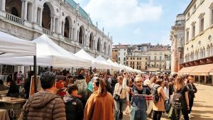 Unico mercato del fatto a mano a Vicenza