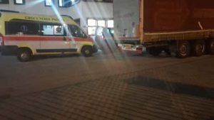 Infortunio mortale sul lavoro: donna travolta da un camion