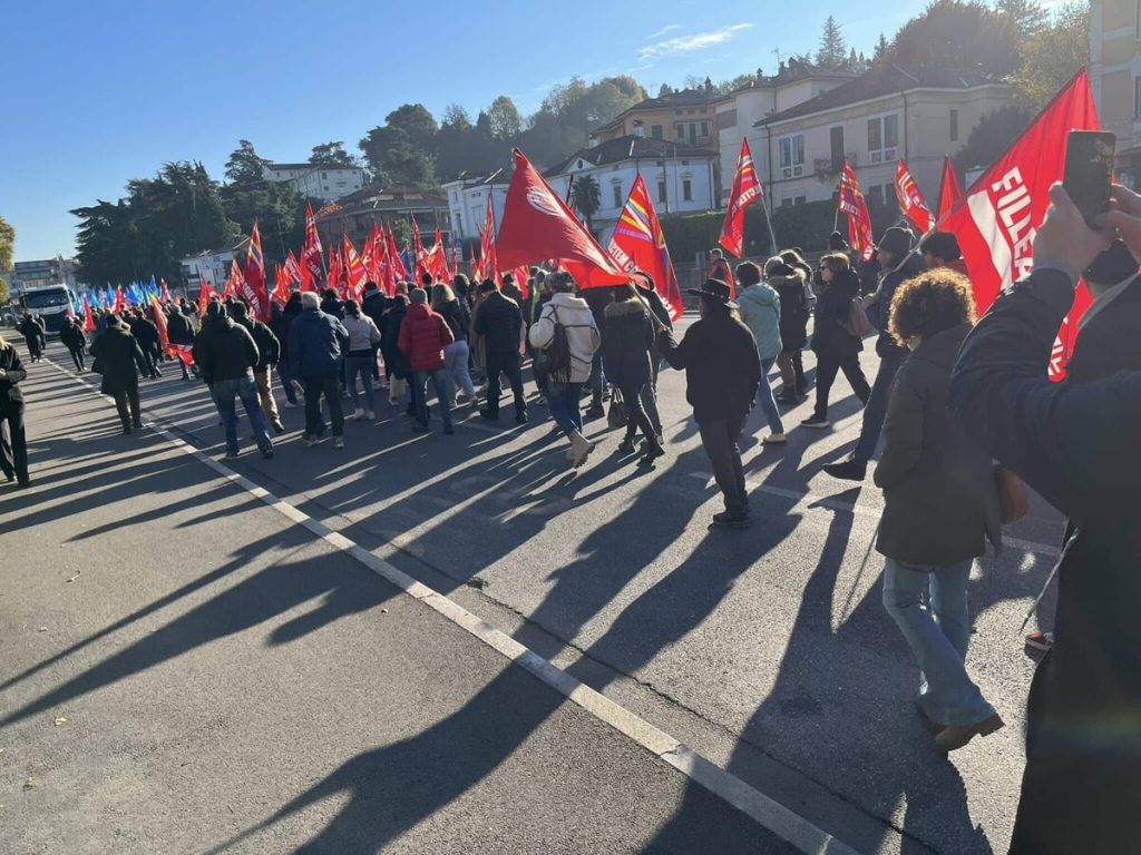 Sciopero generale, a Vicenza 2000 lavoratori in corteo