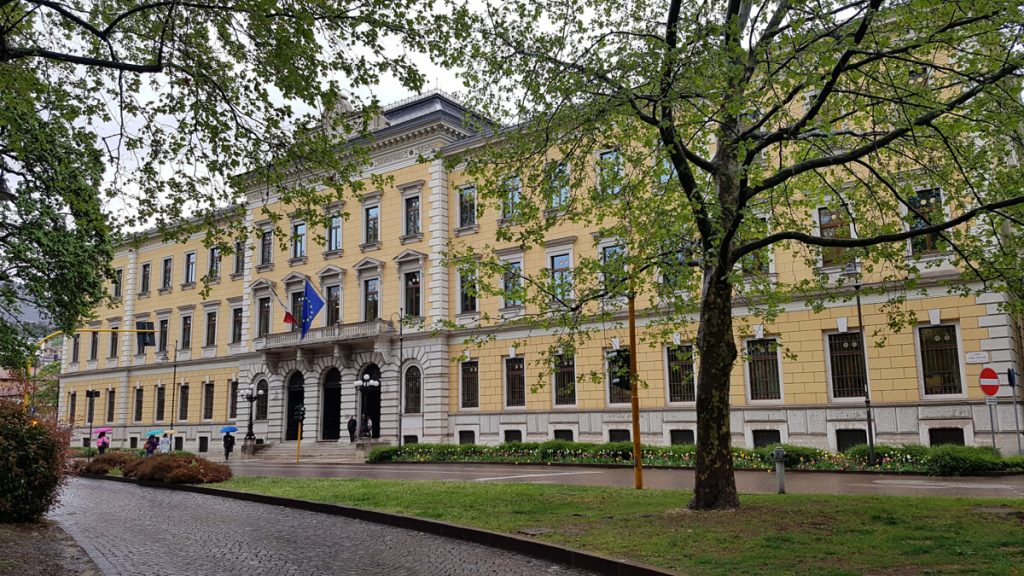 Abusi sessuali sul figlio? Assolto in primo grado e condannato in secondo ma solo ai fini civili