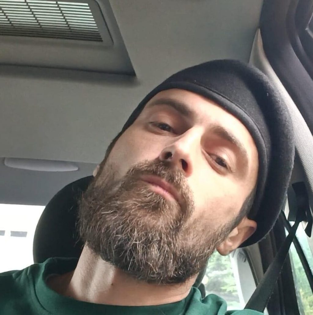 Addio a Nermin Duric, talento del rap cresciuto nell’Alto Vicentino: l'auto travolta da tre cavalli selvaggi