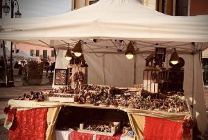 Natale in collina a Creazzo: mercatini, musica, passeggiata tra i presepi