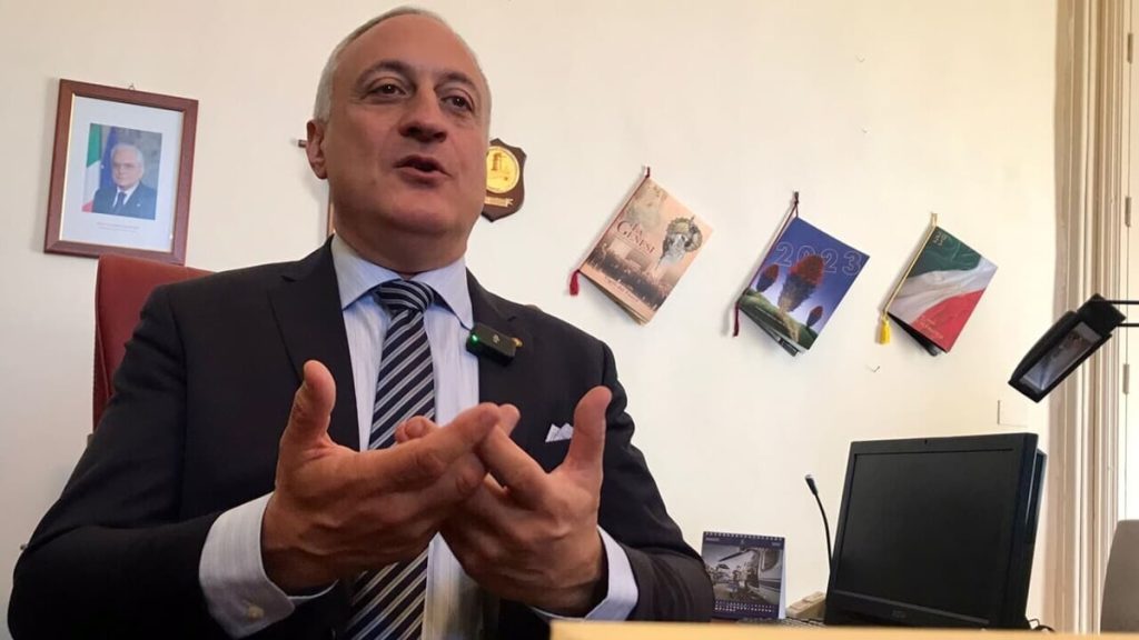 Prefettura, il benvenuto del governatore Zaia a Filippo Romano