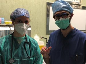 Inala il dente durante l'estrazione e gli finisce nel polmone: 87enne operato d'urgenza