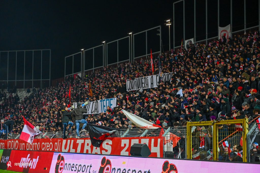 Centro di Coordinamento Club Biancorosso: "Mancanza di considerazione e rispetto nei confronti dei tifosi"