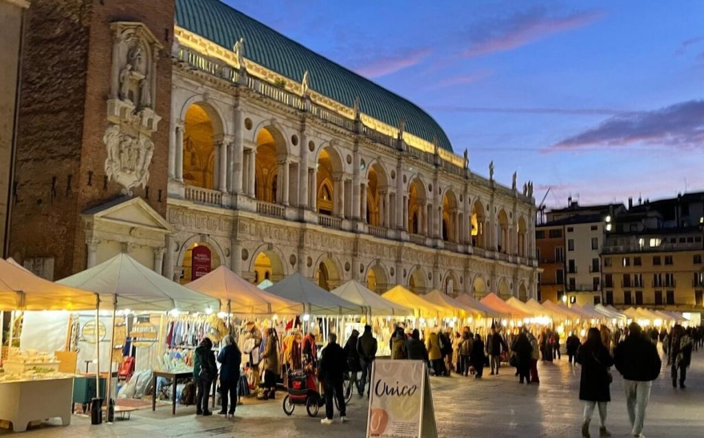 Unico mercato del fatto a mano a Vicenza, edizione di dicembre