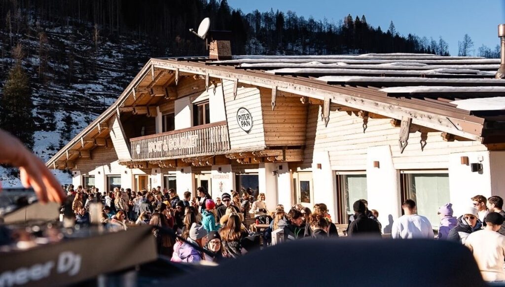 Après-ski della domenica alla Baita Le Melette