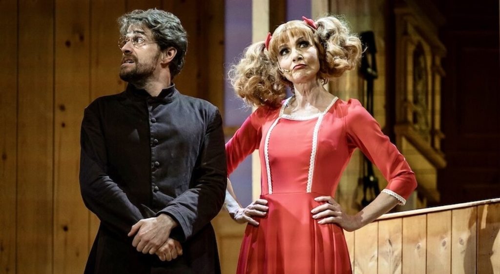 “Aggiungi un posto a tavola” con Lorella Cuccarini al Teatro Comunale di Vicenza