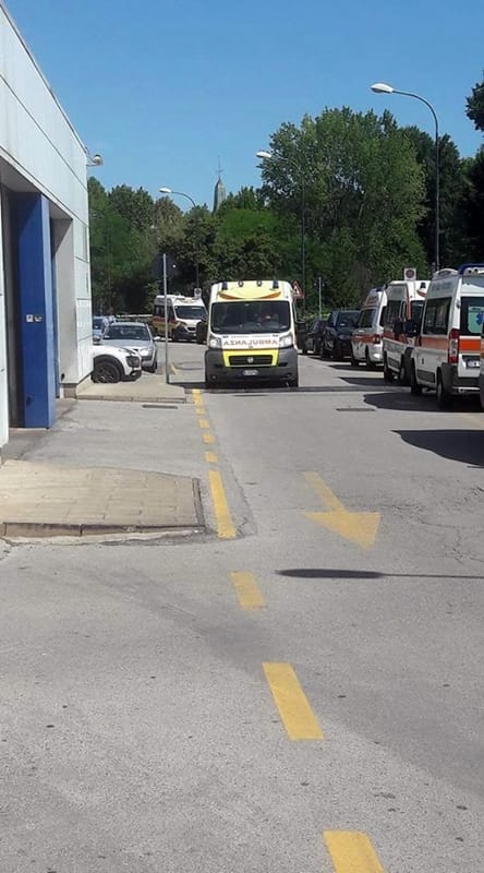 Investito da un'auto sulle strisce, grave un 65enne