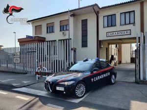 Ai domiciliari per furto di liquori, evade e ritorna nello stesso supermercato.