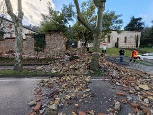 Crollo del muro in viale Fusinato, il Comune attende dalla Soprintendenza indicazioni per la sistemazione
