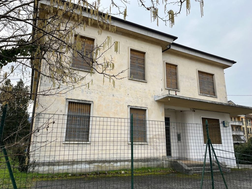 Vicenza, l’ex scuola di Debba diventa co-housing per famiglie in difficoltà