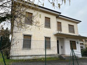 Vicenza, l’ex scuola di Debba diventa co-housing per famiglie in difficoltà