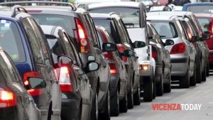 I vicentini passano quasi due giorni all'anno bloccati nel traffico