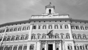 Il vagito contraddittorio di Elly Schlein