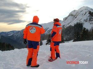 Zii e nipote bloccati dal freddo, recuperati dal Soccorso alpino