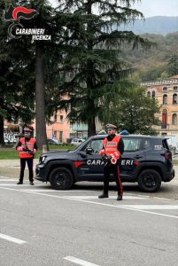 Vittima di atti persecutori chiama il 112: domiciliari e braccialetto elettronico per un 56enne