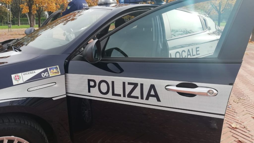 Arrivano i punti di ricarica elettrica al comando di polizia locale