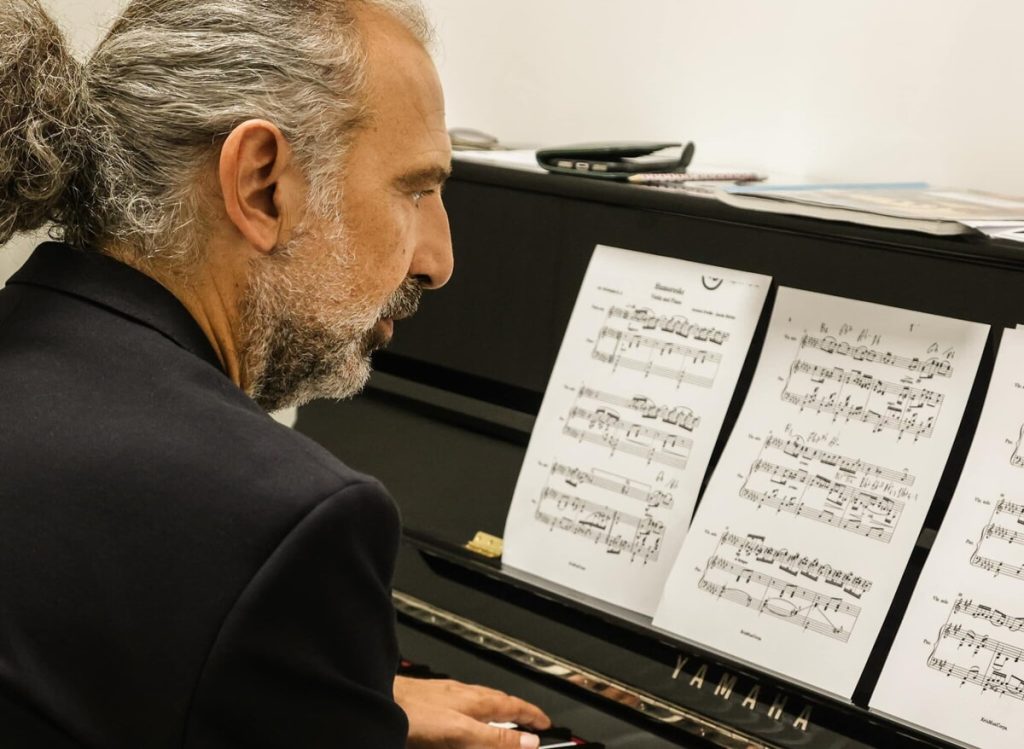 Piano Solo Tour, tutto esaurito per Stefano Bollani al Teatro Comunale