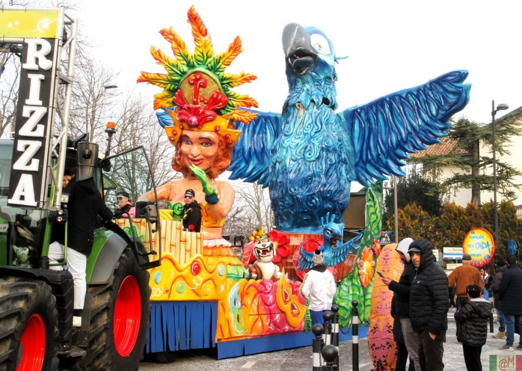 Carnevale Leoniceno, grande sfilata di carri allegorici a Lonigo