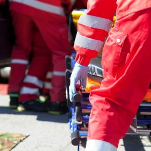 Schianto tra moto e auto sulla provinciale 349: centauro in gravi condizioni