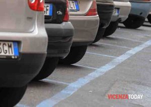 Caos parcheggi a Vicenza: la gestione sosta di nuovo sotto accusa
