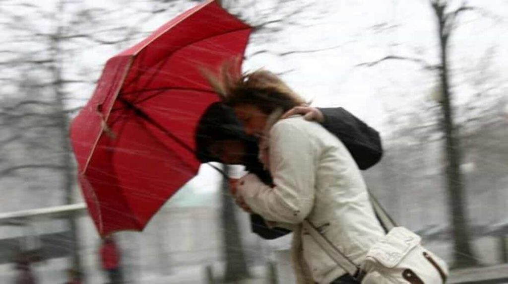 Vento forte su tutto il Veneto, dichiarato lo "Stato di attenzione"